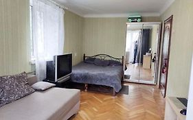 18 вулиця Сергія Єсеніна